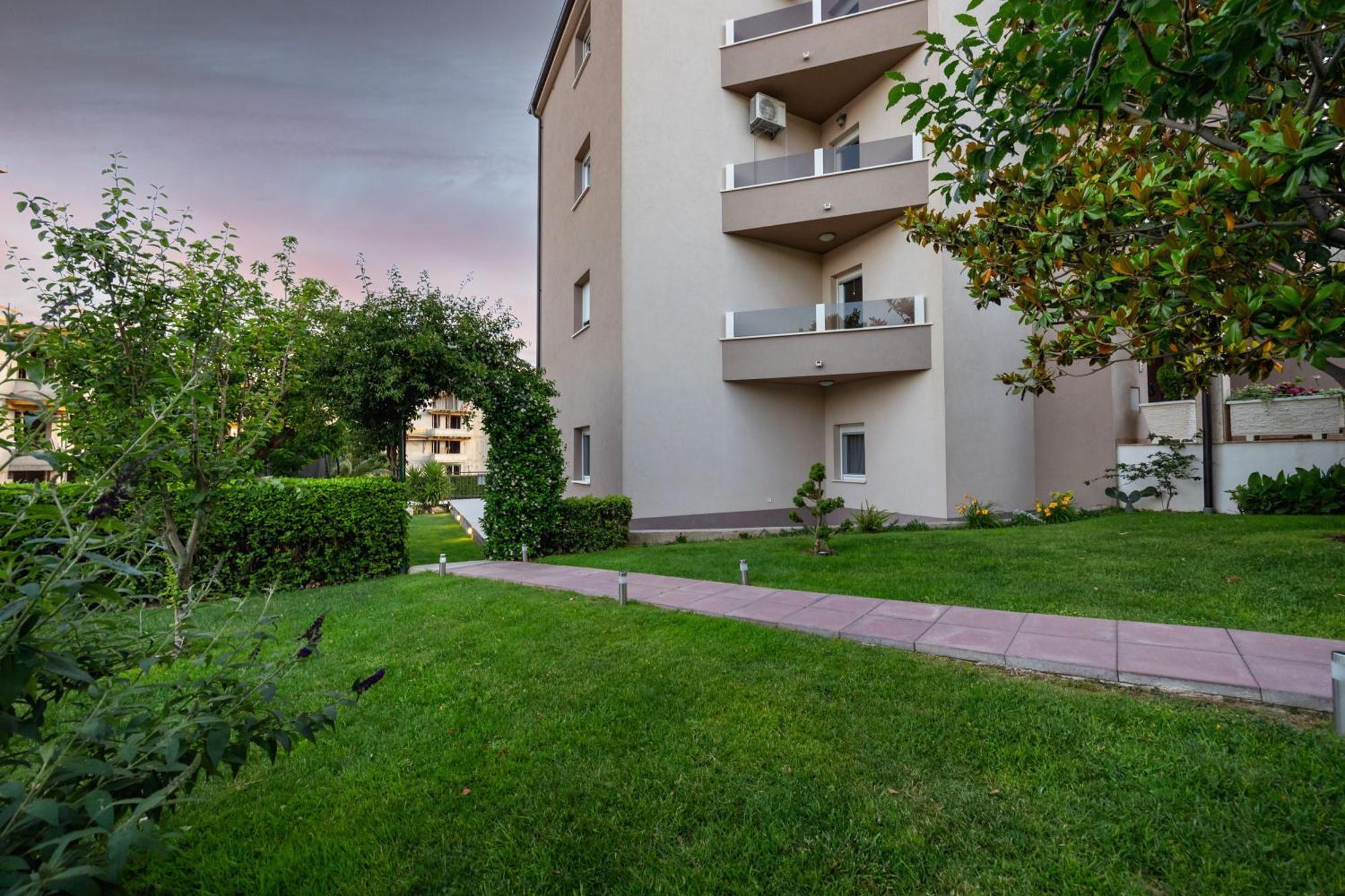 Sunny Garden Apartment Сплит Екстериор снимка
